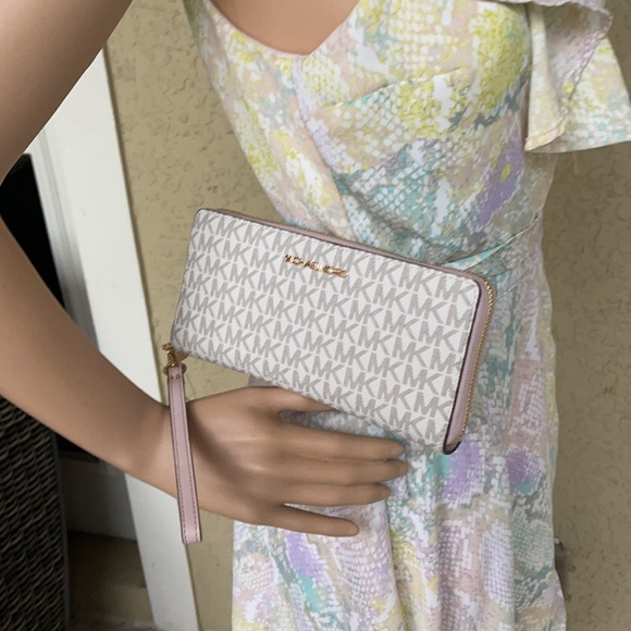 Michael Kors Jet Set Travel Large Travel CONTINENTAL Wallet-Wristlet - Picture 14 of 16